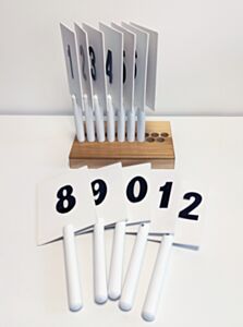 Serie di 12 palette numerate in legno per sostituzione giocatori, Morale Sport, v724